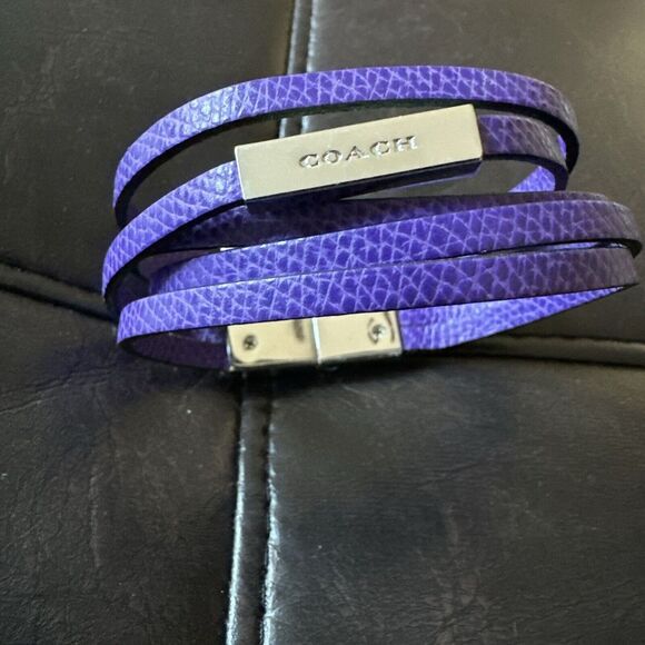 Coach Purple Leather Snakeskin Bracelet Silver Tone Metal Clasp Wrap Logo - Picture 2 of 8